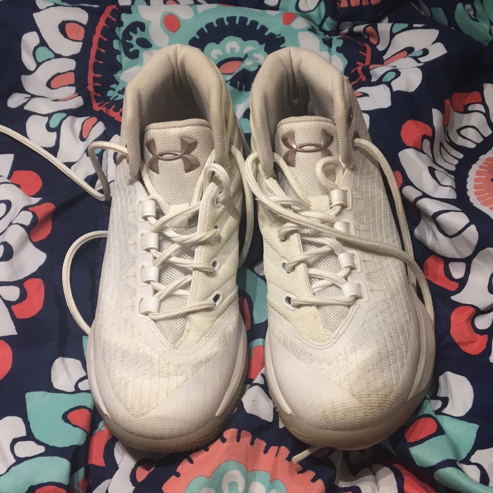 SC basketball shoes